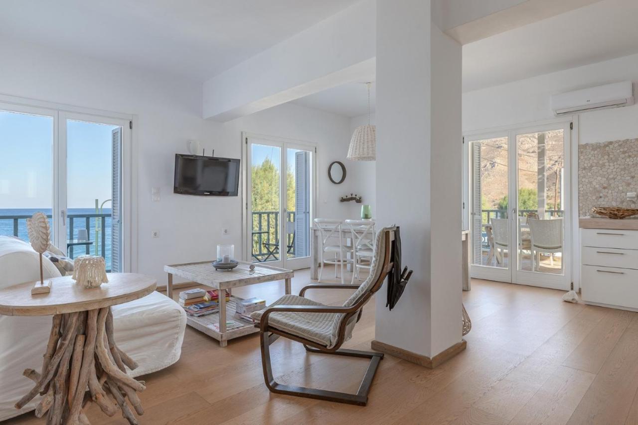 Uno Apartment 1st Floor Livadia  Esterno foto