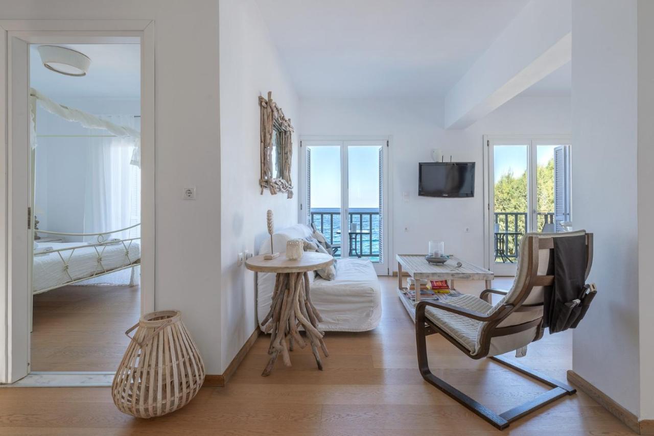 Uno Apartment 1st Floor Livadia  Esterno foto