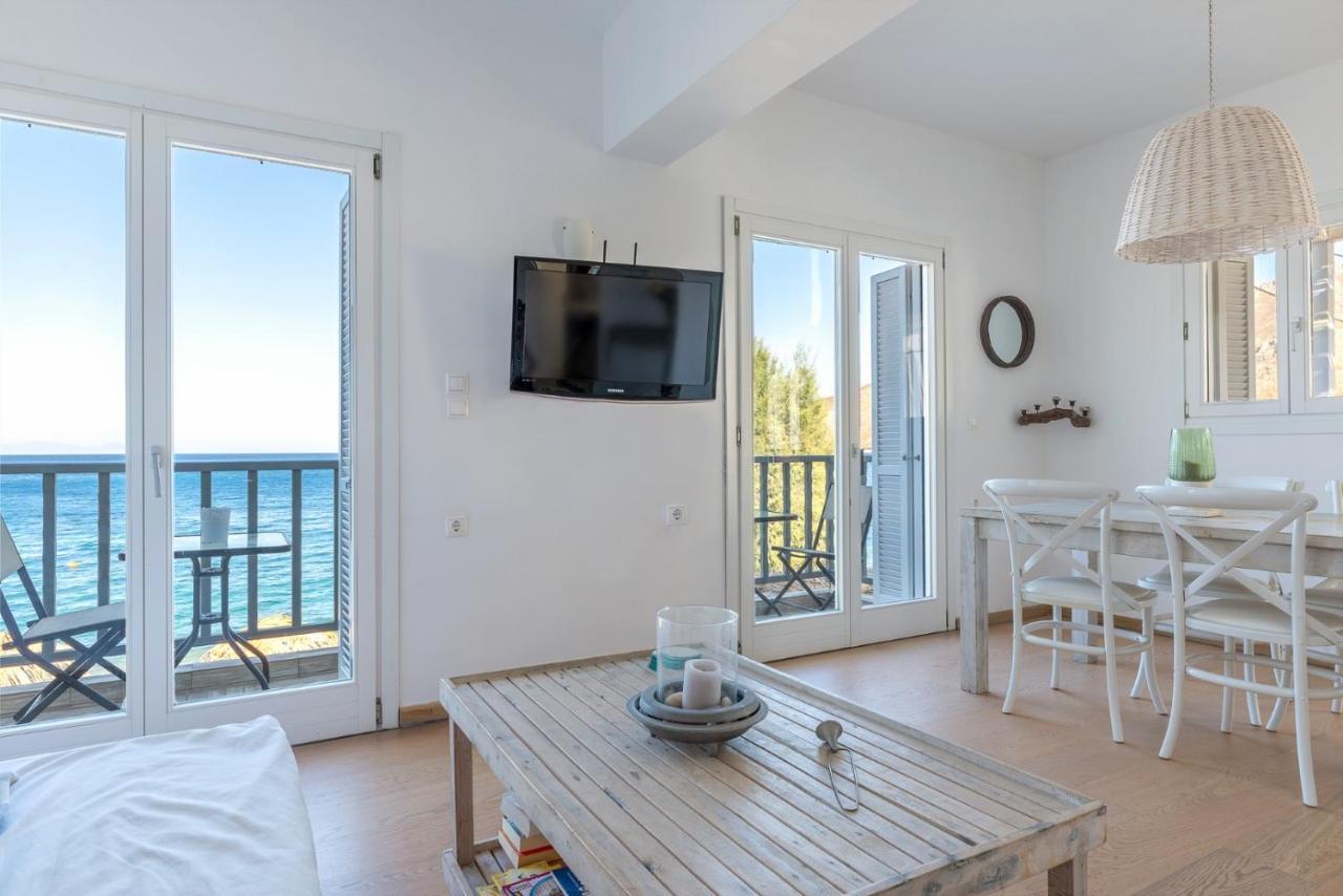 Uno Apartment 1st Floor Livadia  Esterno foto